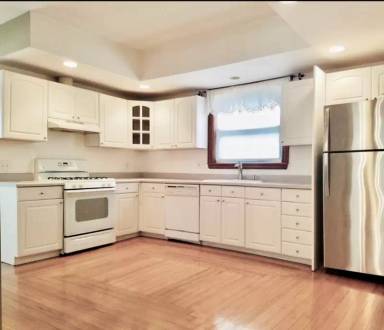 Main picture of 26 Orchard Ave