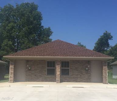 Main picture of 702 S 4th St