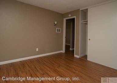 Main picture of 5622 University Ave