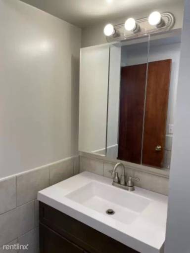 Main picture of 33 Wilson Ave