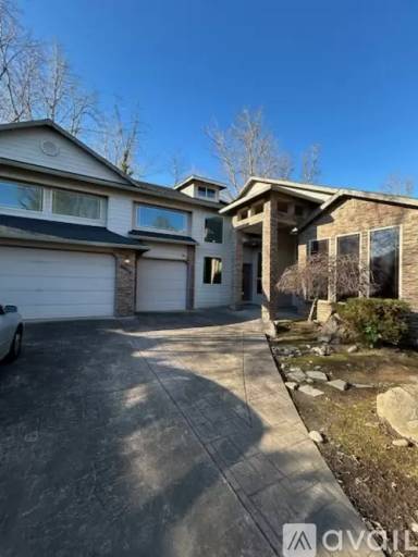 Main picture of 20375 NE Lakeside Dr