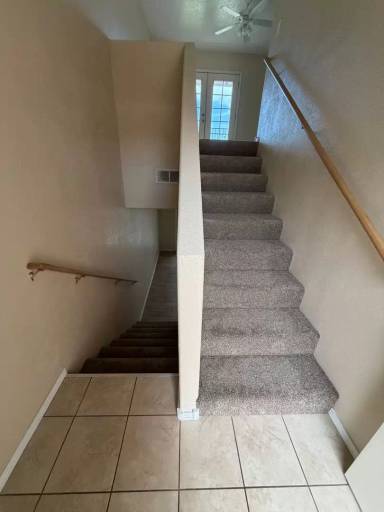 Main picture of 1911 Girard Blvd NE