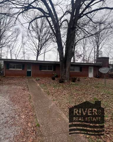 Main picture of 111 Parker Dr