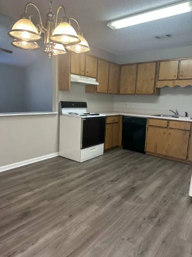 Main picture of 1428 Central Ave N