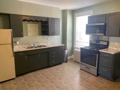 Main picture of 624 E King St