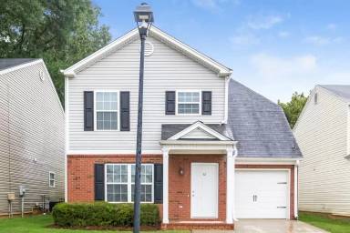 Main picture of 52 Middleton Ct