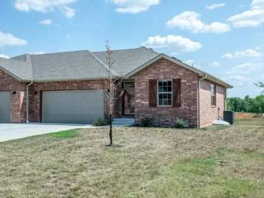 Main picture of 2302 W Deerbrooke Trl