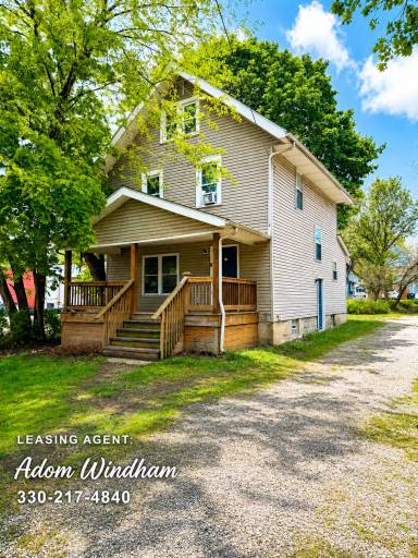 Main picture of 548 Spicer St
