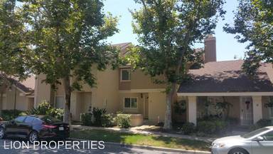 Main picture of 4 Snowberry