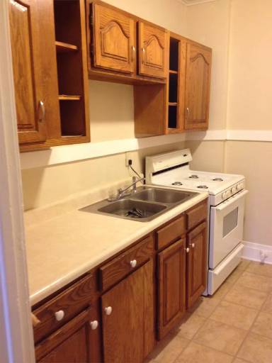 Main picture of 384 Skillen St