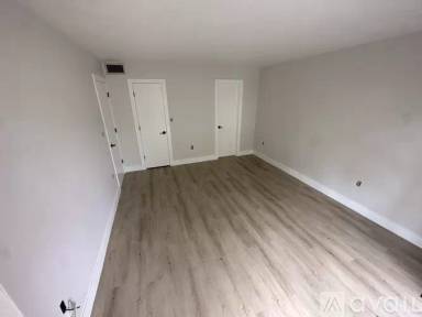 Main picture of 499 Forest Lakes Blvd