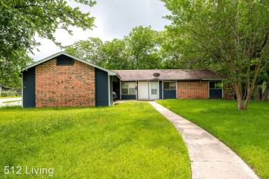 Main picture of 4916 Suburban Dr