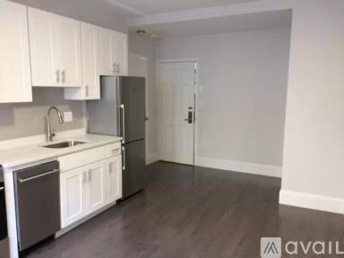 Main picture of 60 Clearway St