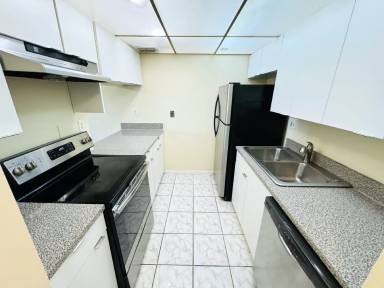 Main picture of Presidential Golfview Condominiums