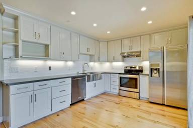 Main picture of 1920 Rock St