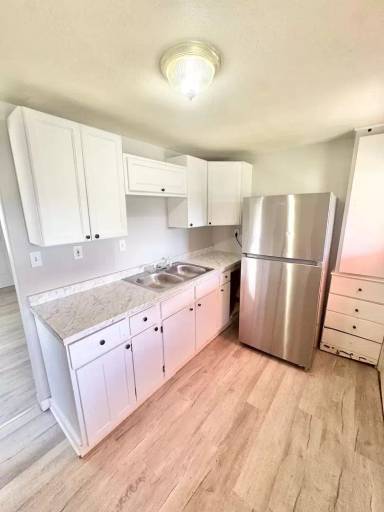 Main picture of 2828 E 15th St