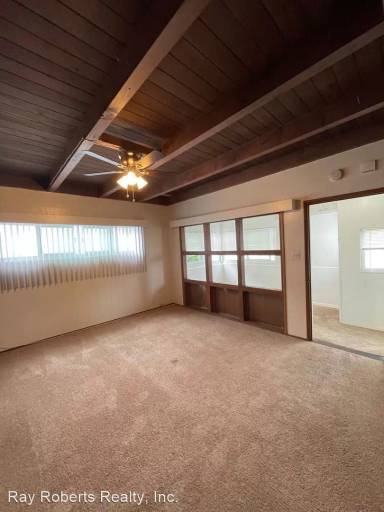 Main picture of 165 Bay Shore Ave