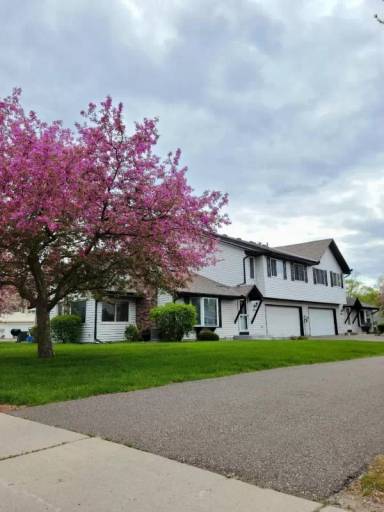 Main picture of 3700 Gershwin Ave N