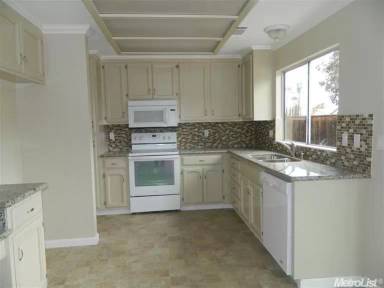 Main picture of 657 Kirkwood Ct