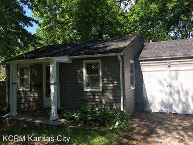 Main picture of 426 N Grand Ave