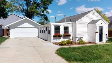 Main picture of 305 S 4th St