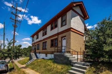 Main picture of 3421 Glenway Ave