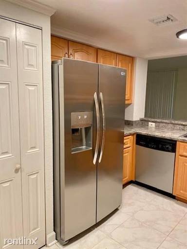Main picture of 8740 NW 40th St