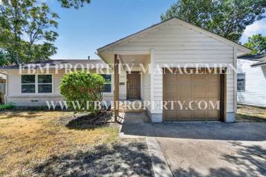 Main picture of 2358 Norwood Dr