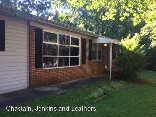Main picture of 415 Barnett Shoals Rd