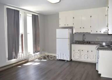 Main picture of 49 W Washington St