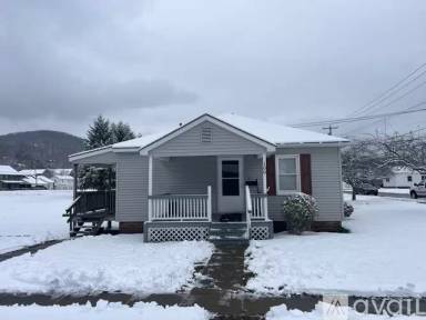 Main picture of 100 E 2nd St