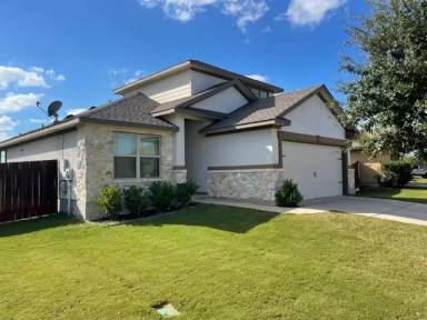 Main picture of 16725 Bridgefarmer Blvd