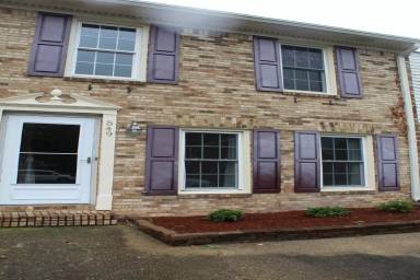 Main picture of 549 Biltmore Dr