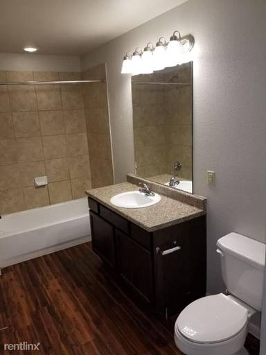 Main picture of 2321 E 1st St