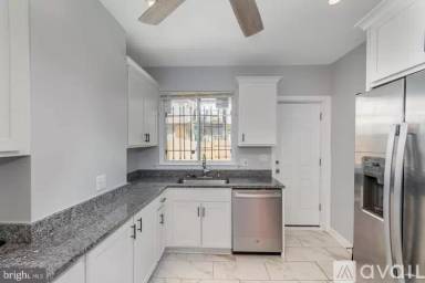 Main picture of 819 N Bradford St