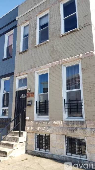 Main picture of 1205 Clendenin St
