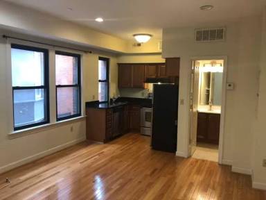 Main picture of 1321 Fairmont St NW