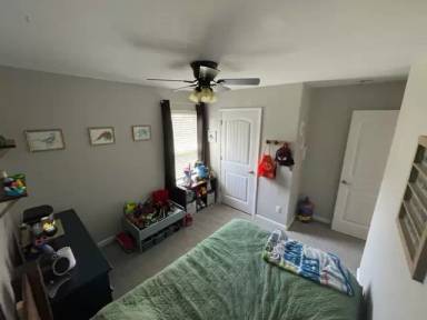 Main picture of 37 Twin Oaks Pl