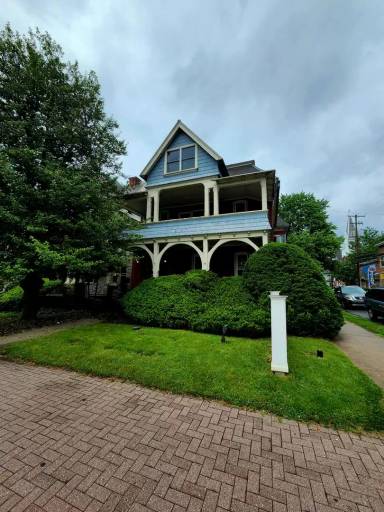 Main picture of 800 Main St