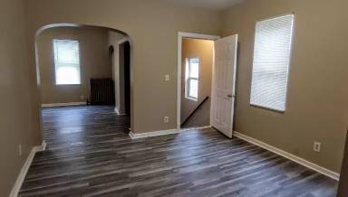 Main picture of 937 S 34th St