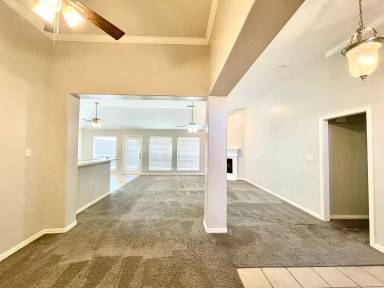 Main picture of 2717 Emerald Ln