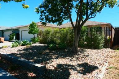 Main picture of 874 September Dr