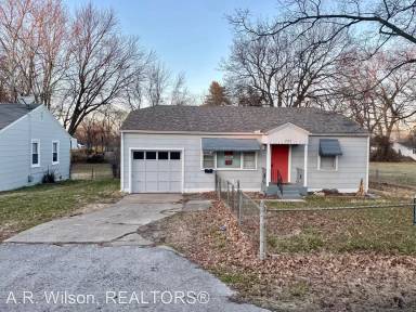 Main picture of 2553 E Bennett St