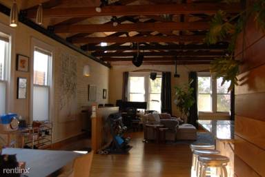 Main picture of 416 Main St