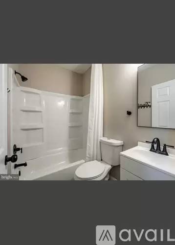 Main picture of 1010 W 3rd St