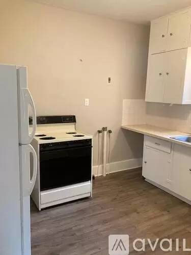 Main picture of 801 W Ash Ave