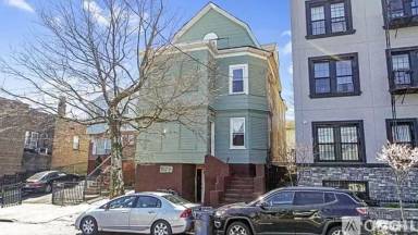 Main picture of 292 14th Ave