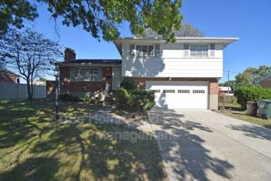 Main picture of 8751 Brent Dr