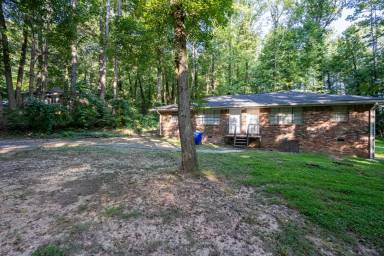 Main picture of 6480 Raymond Dr