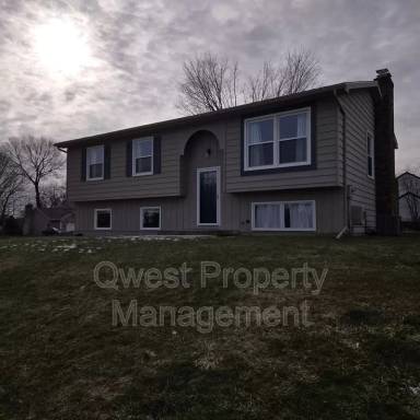 Main picture of 3102 Winesap Dr NE